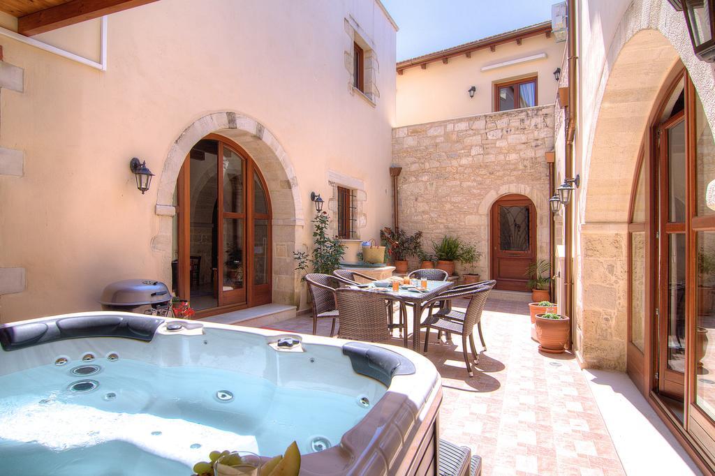 Askoutsi Manor, A Natural Tranquil Retreat, By Thinkvilla Agios Ioannis  Exteriör bild